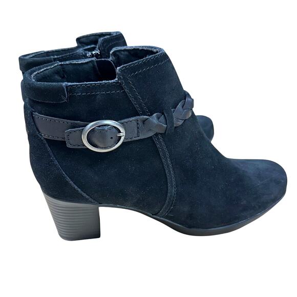 Clarks Bendables Black Suede Ankle Boots 68728 Women's Size 8.5W EUC - Picture 2 of 10